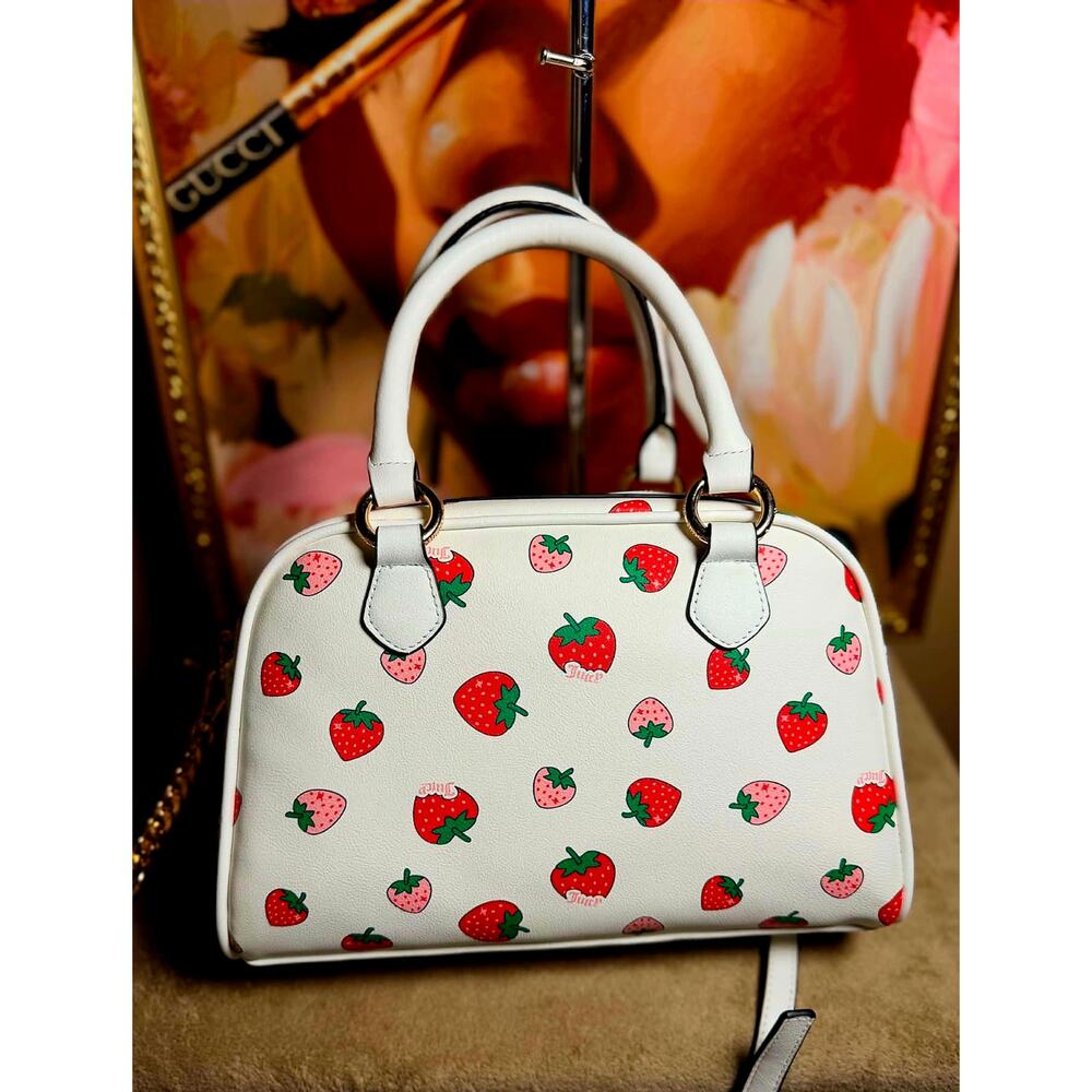 🍓Juicy Couture NWT "Sweet N Juicy" Strawberry Bowler Bag Satchel Crossbody🍓 - Picture 2 of 7